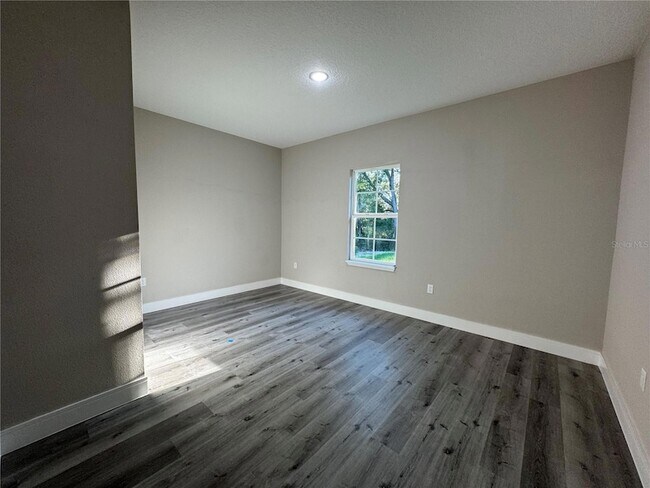 Building Photo - 7065 N Lime Dr