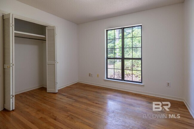 Building Photo - 607 Spanish Main