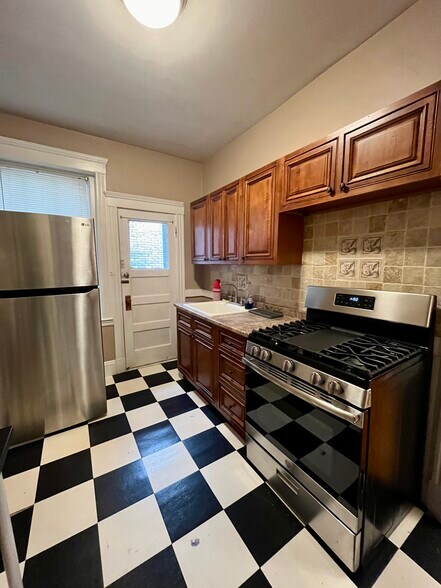 Building Photo - 59 Lanark Rd