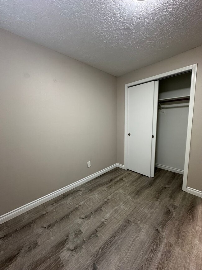 Building Photo - Rockingham Duplex- Northeast Salem