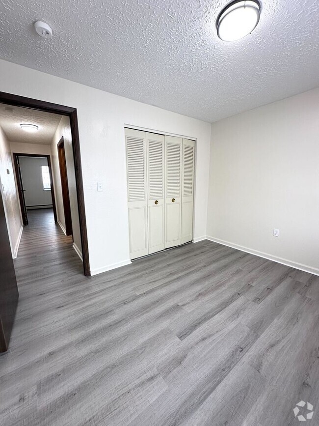 Building Photo - Renovated 2 bedroom in downtown Beaver!!!!