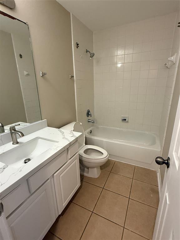 Building Photo - 22035 Emerald Run Ln
