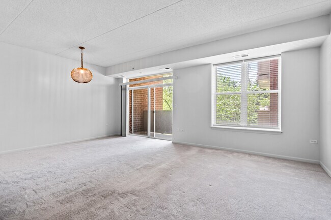 Building Photo - 77 N Quentin Rd