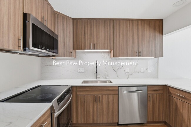 Building Photo - "Charming North  Evergreen Townhouse" "