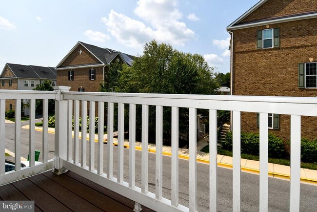 Building Photo - 4917 Crest View Dr