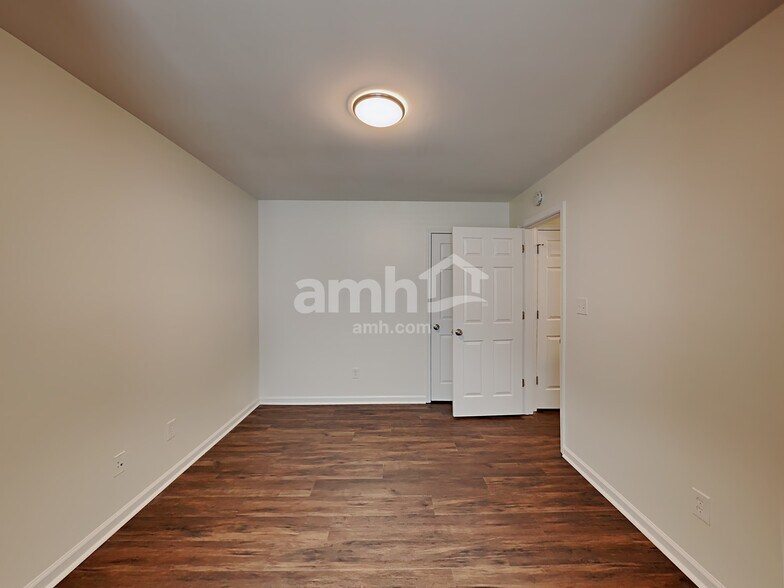 Building Photo - 602 Fairgreen Trail