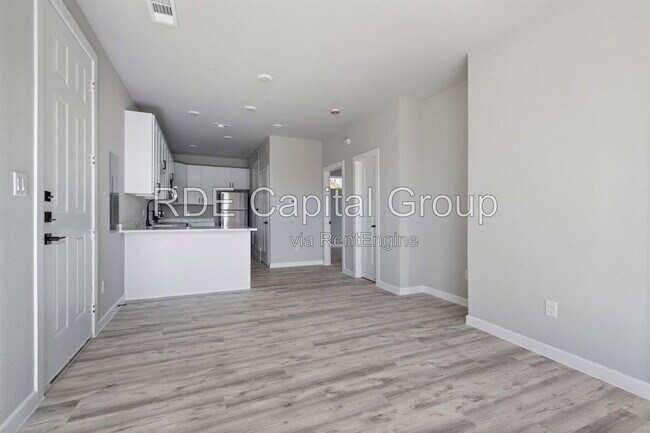 Building Photo - 948 S Corinth St Rd