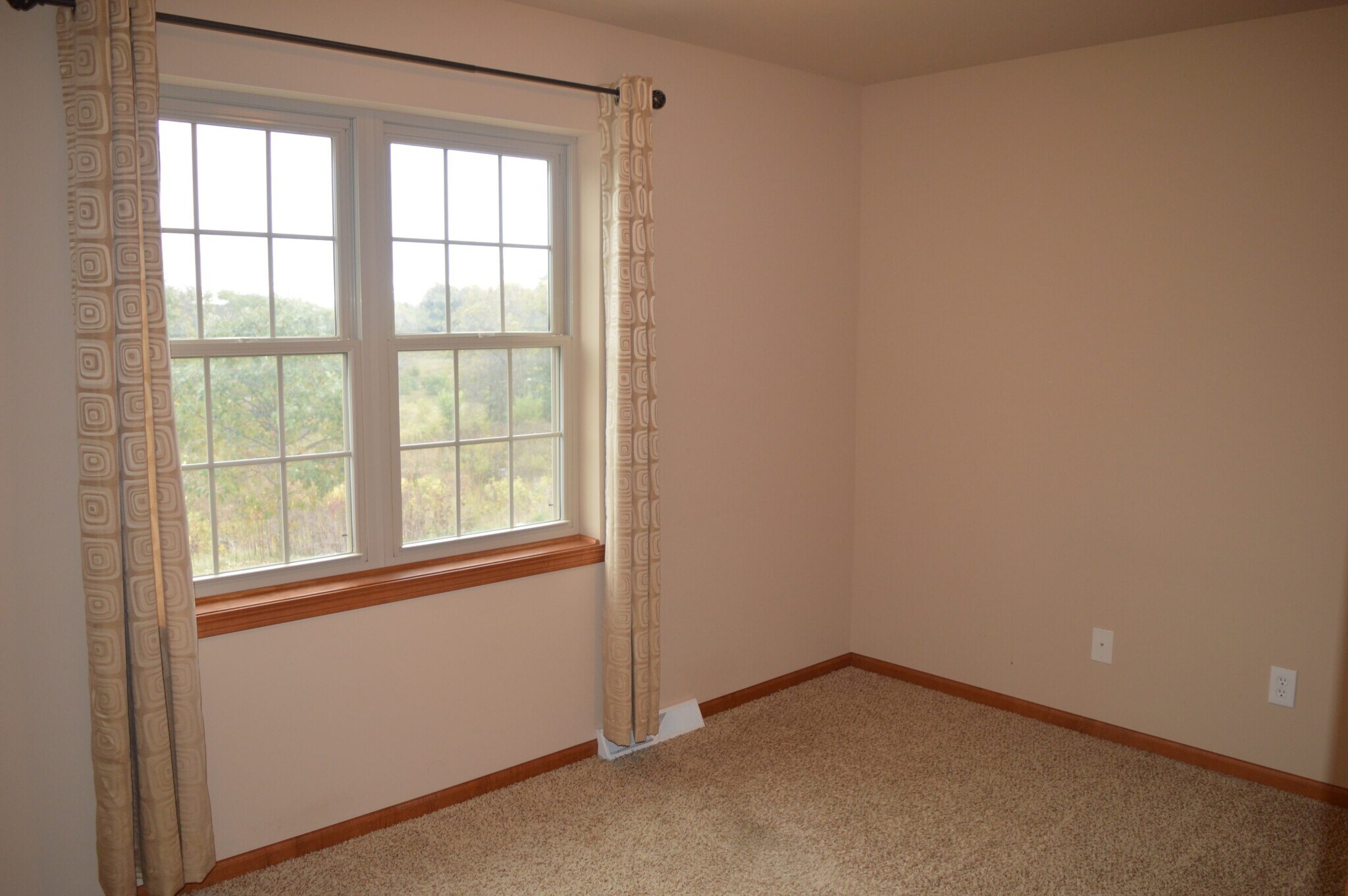 Building Photo - 708 Sundance Dr