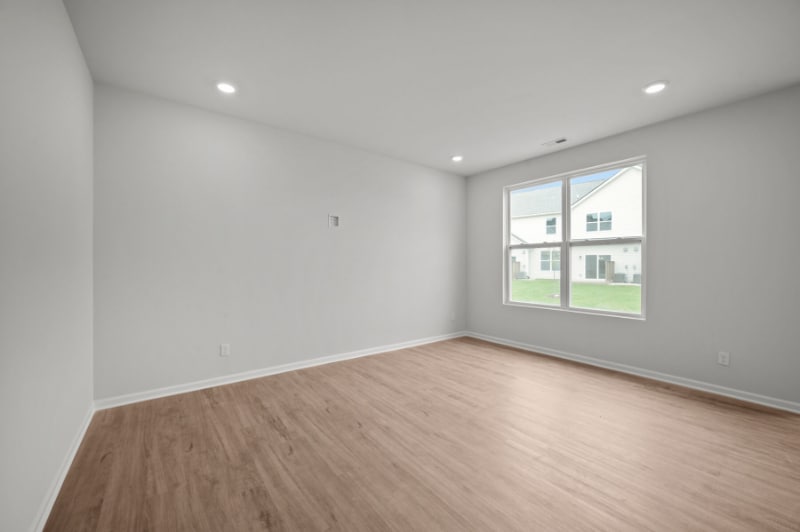 Building Photo - 2405 Salt Springs Dr