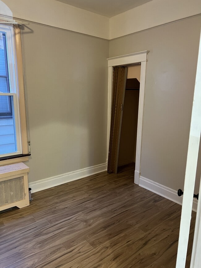 Building Photo - 9757 S Ave M