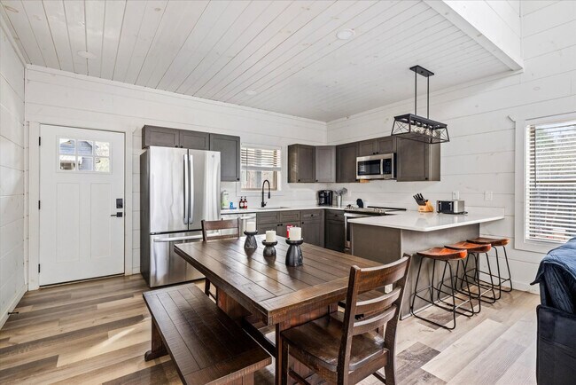 Building Photo - 532 Warbonnet Wy