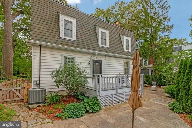 Building Photo - 3921 Harrison St NW