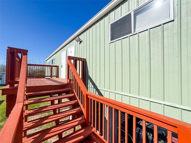 Building Photo - 4615 Heron St