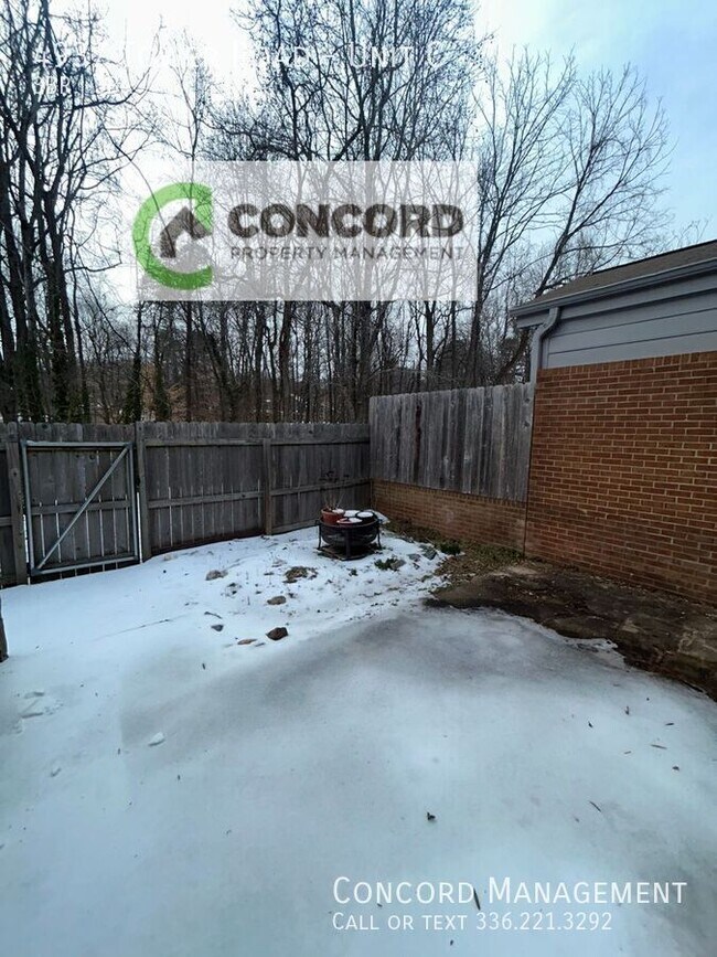 Building Photo - 4937 Tower Rd