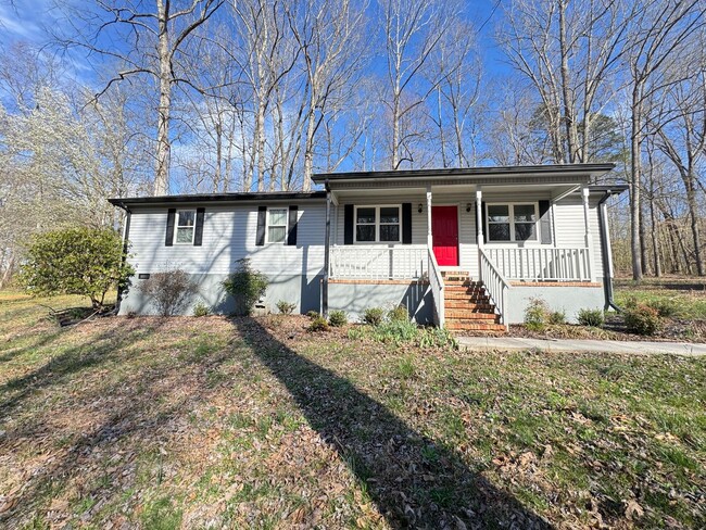 Building Photo - FOR LEASE- SINGLE FAMILY HOME IN MORRISON TN!