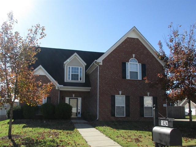Primary Photo - 1024 Longhunter Chase Drive