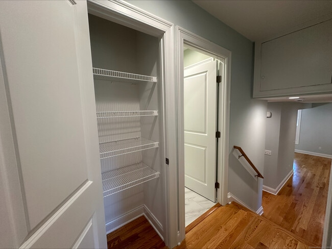 Building Photo - 269 Purdy Hill Rd