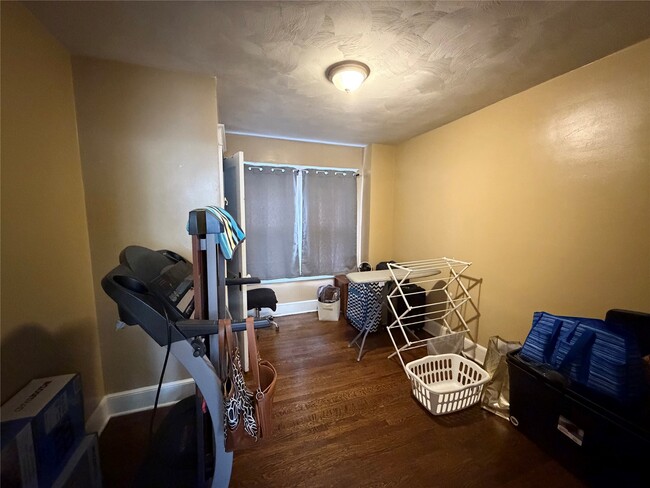 Building Photo - 50 Lathrop Ave