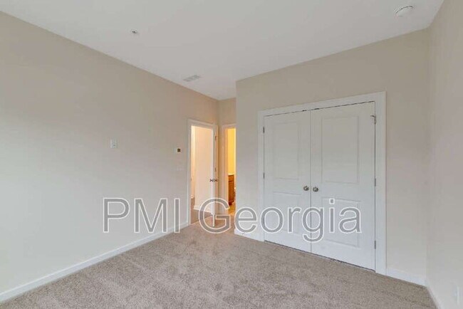 Building Photo - 1807 Brandsford St NW