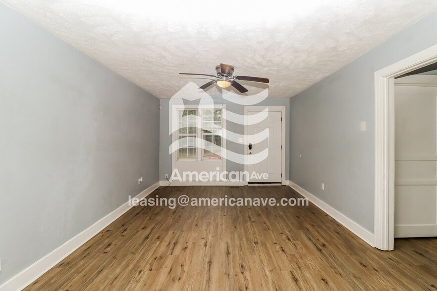 Building Photo - 335 E Ridgeway St