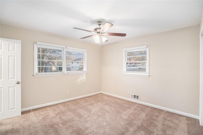 Primary Photo - 226 Collum St NW