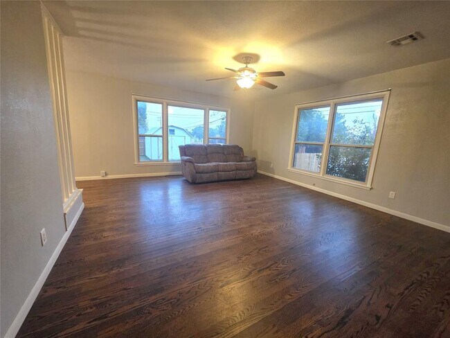 Building Photo - 3701 NW 59th St