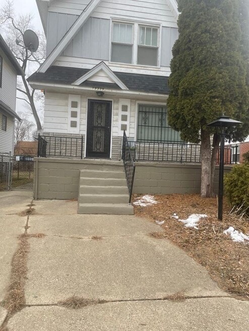 Building Photo - 19339 Fenelon St