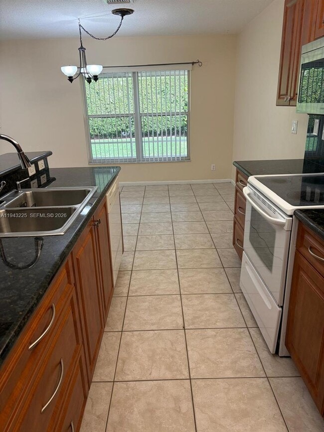 Building Photo - 4829 Purdue Dr