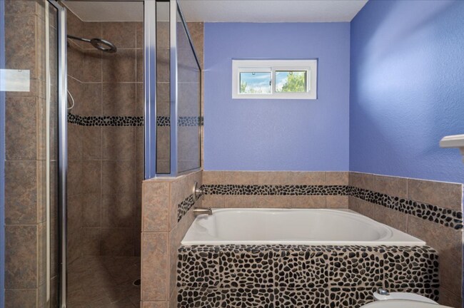 Building Photo - 1302 Forest Oaks Path