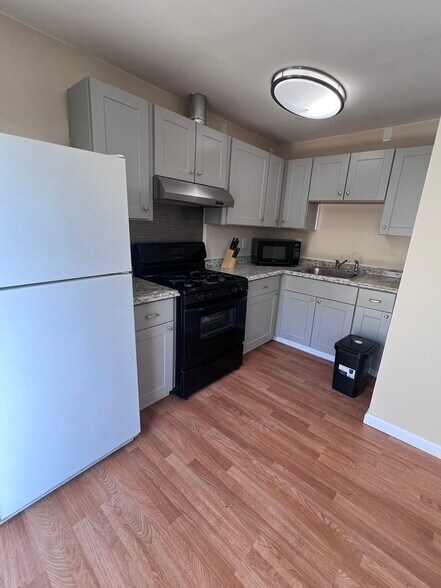 Building Photo - 29 Phylis Dr