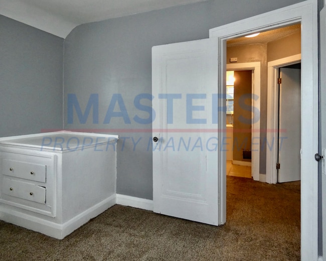 Building Photo - 3 Bedroom House for Rent