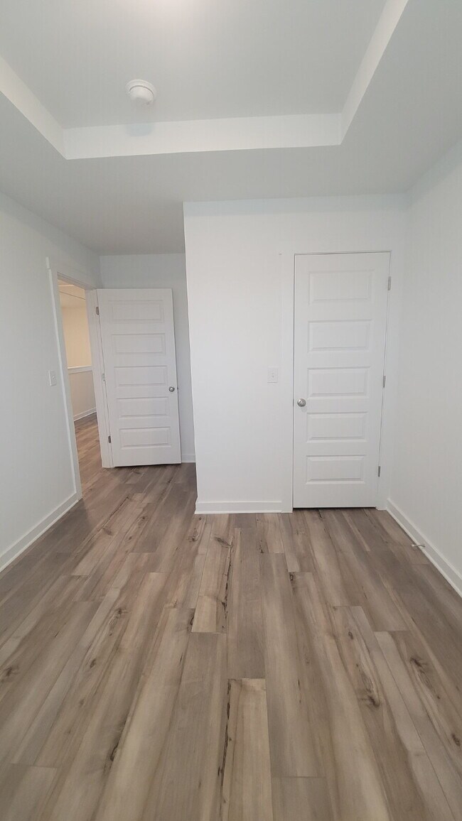 Building Photo - 7589 Discovery Pt Dr NW