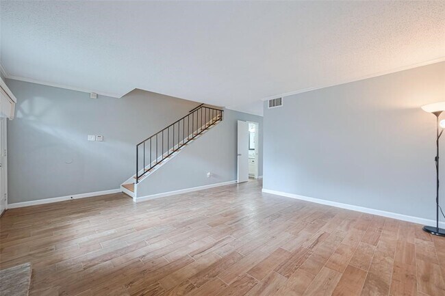 Building Photo - 6452 Kentwick Dr
