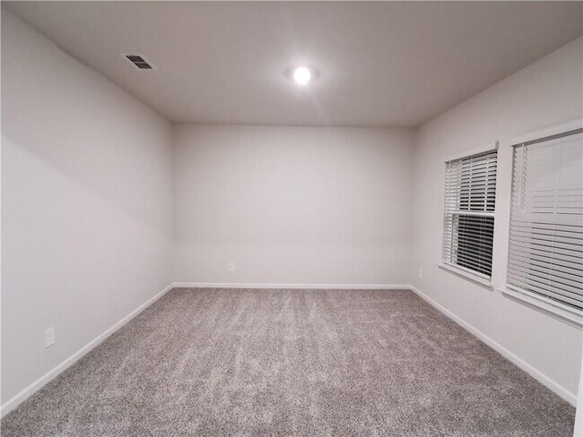 Building Photo - 6025 White Sycamore Pl