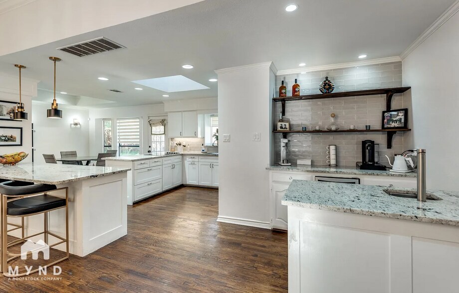 Building Photo - 2005 Crockett Ct