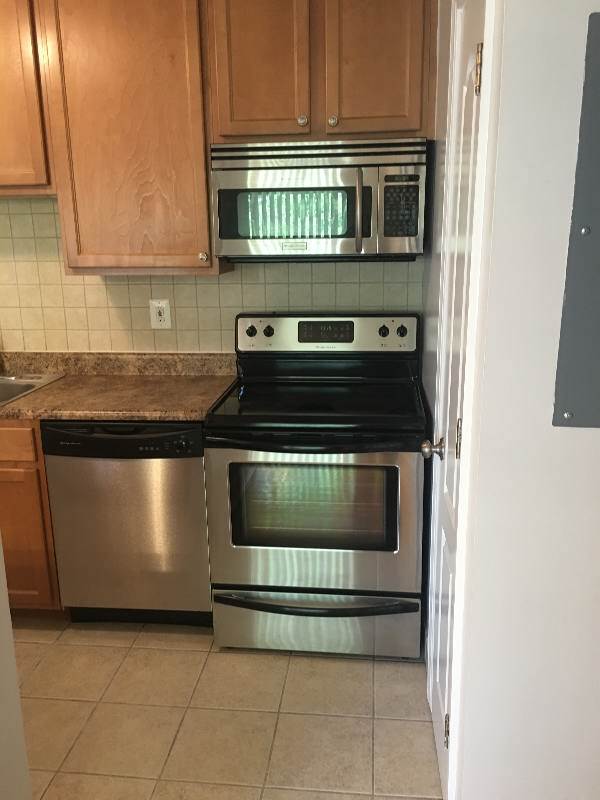 Building Photo - 6310 Hil-Mar Dr