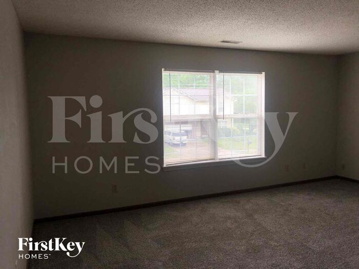Building Photo - 6602 Hazelhatch Dr