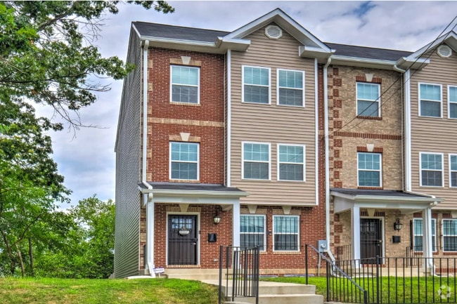 Building Photo - 4906 D St SE