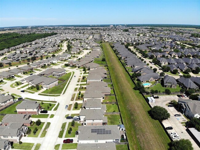 Building Photo - 22230 Wave Hill Ln