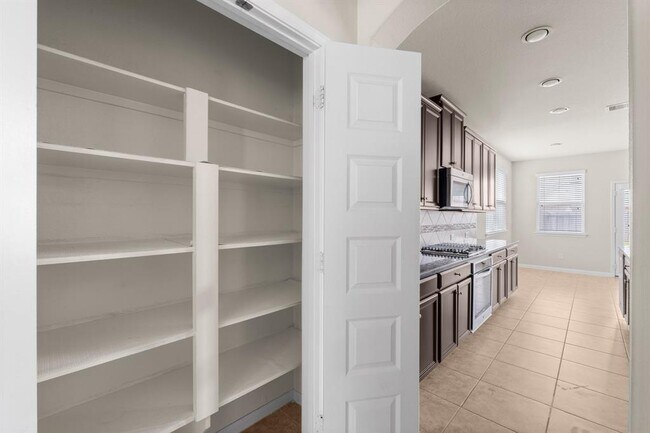 Building Photo - 18115 Fernwood Bend Dr