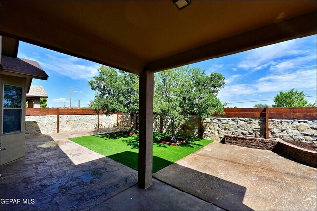 Building Photo - 12569 Wolf Berry Dr