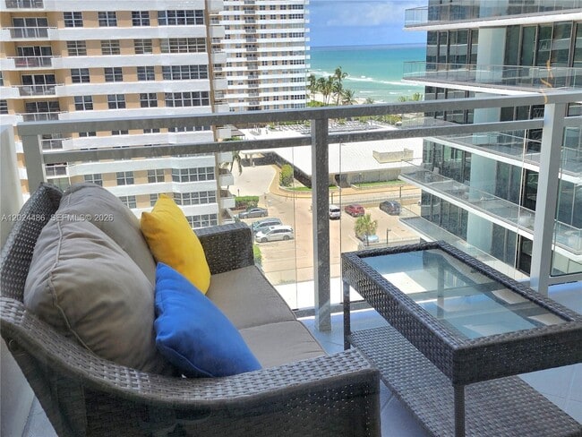 Building Photo - 2030 S Ocean Dr