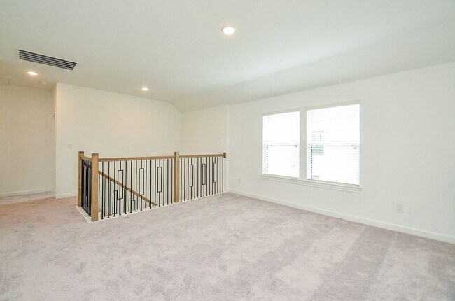 Building Photo - 3811 Hermitage Dr