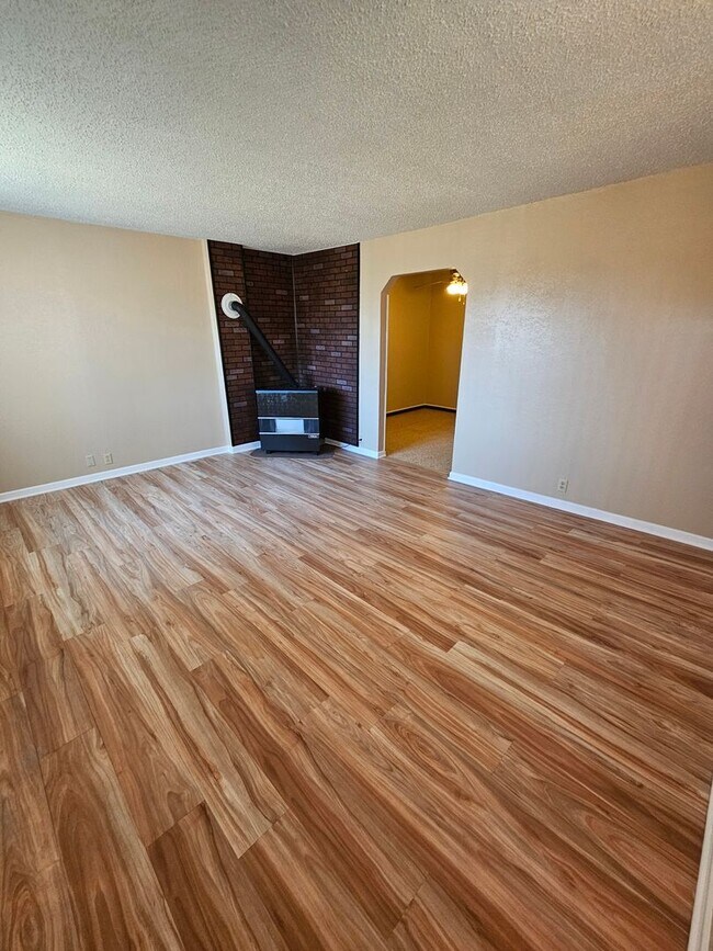 Building Photo - 1803001