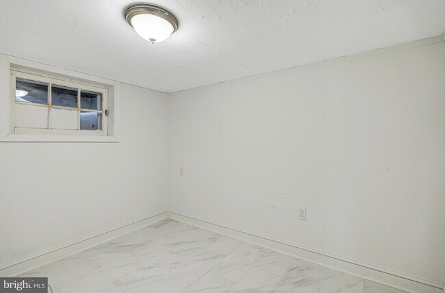 Building Photo - 3916 Military Rd