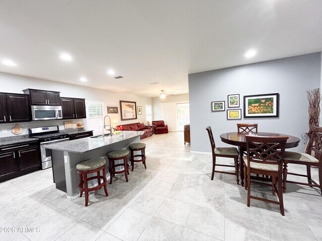 Building Photo - 25935 W Potter Dr