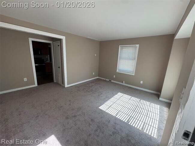 Building Photo - 26122 Beverly Rd