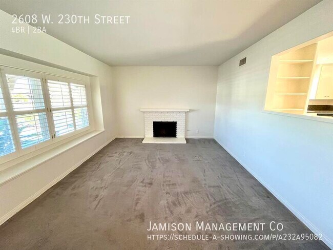 Building Photo - 2608 W 230th St
