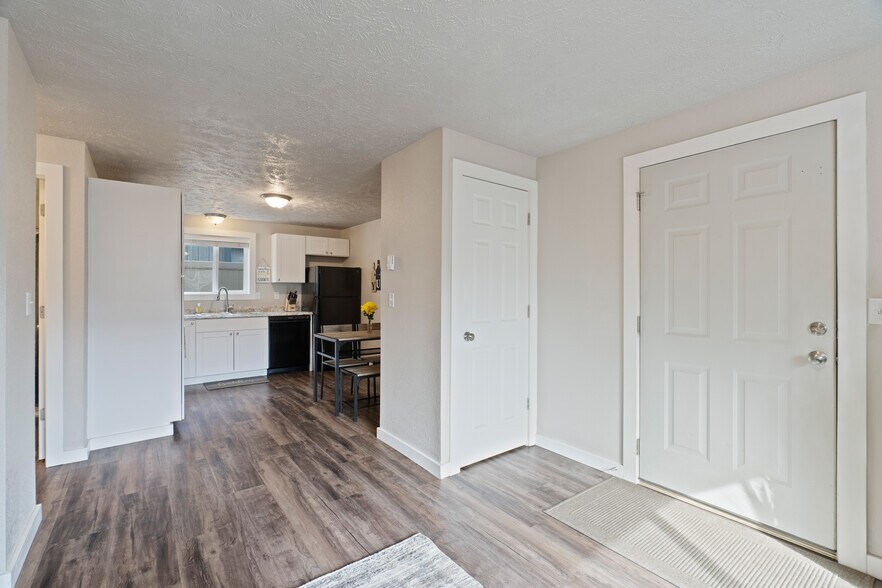 Entryway and Coat Closet - 3012 N Hogan St