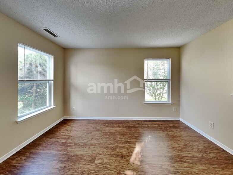 Building Photo - 6627 W Jefferson Ct